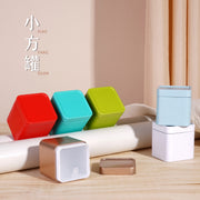 Mini kiçik kvadrat metal möhürlənmiş dəmir qutu portativ 10g qara çay yaşıl çay universal çay qutusu