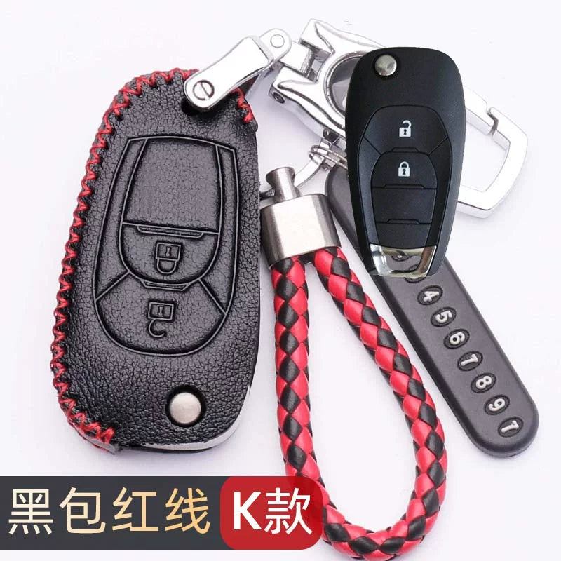 Chevrolet Orlando key cover, 2022 Trax key case, genuine leather car key ring for men, two buttons.
