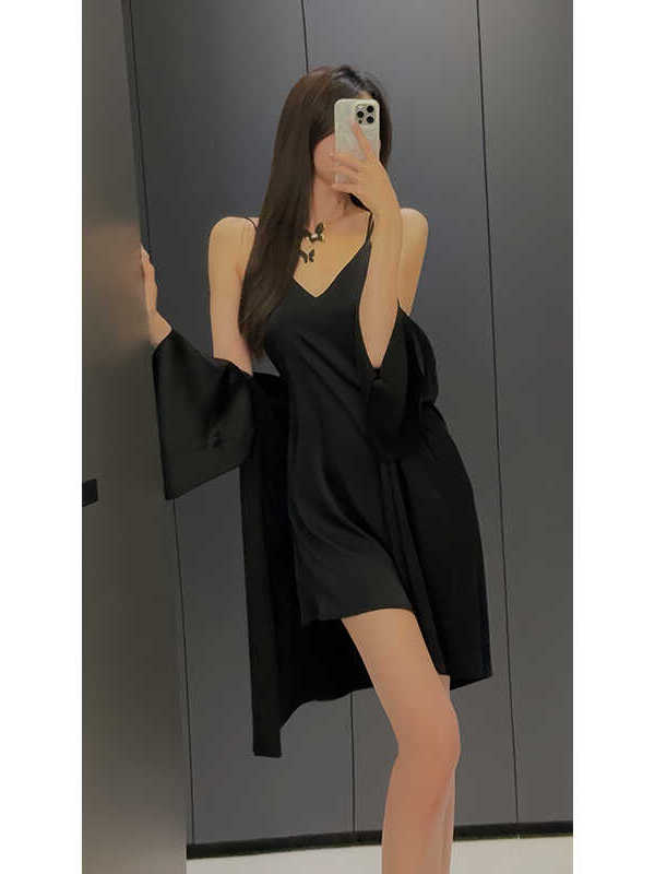 Qadınlar üçün yüksək səviyyəli unikal buz ipək pijama yay yeni qara çarpaz gözəl arxa gecə paltarı Kral bacısı seksual və gözəl dəst