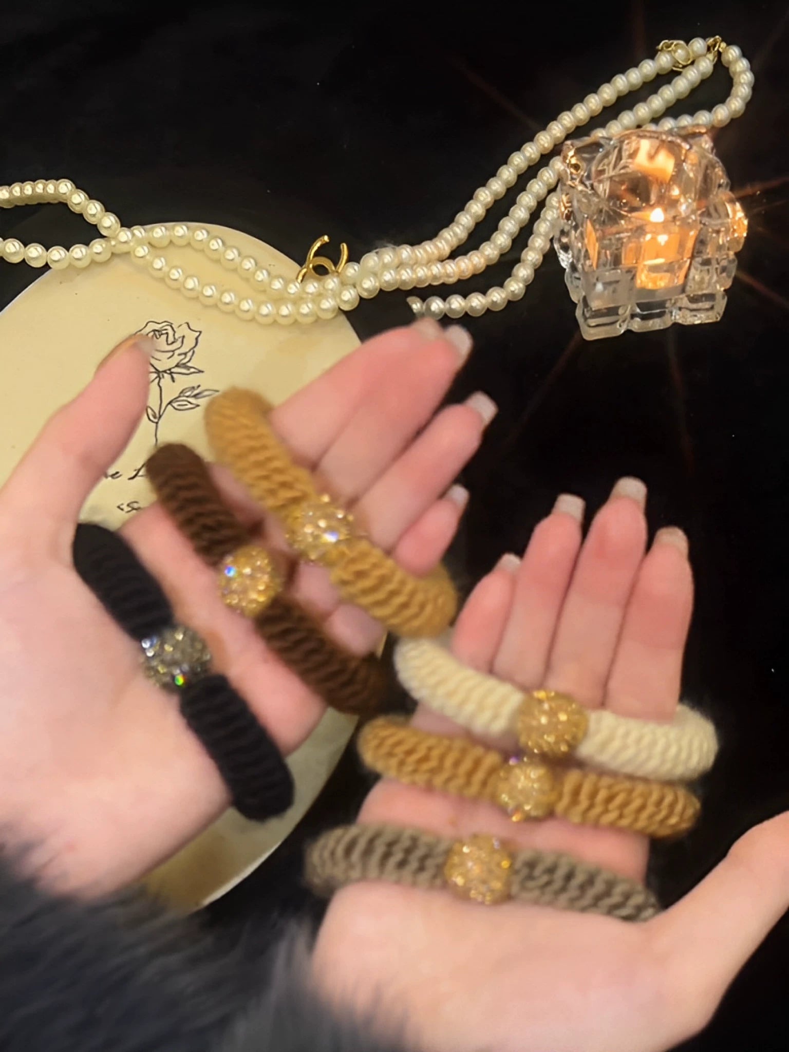 Qadınlar üçün saçlarını rezin bantlarla bağlamaq üçün yüksək səviyyəli rhinestone muncuq saç bandı 2026 yeni yüksək səviyyəli saç ipi at quyruğu baş bandı baş geyimləri
