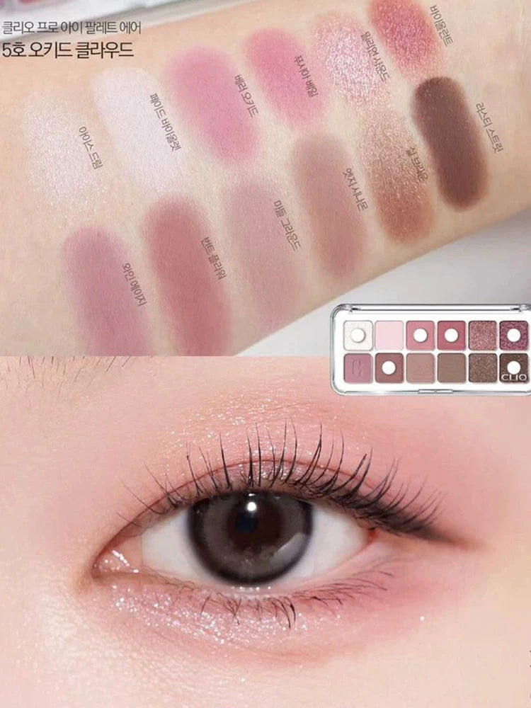 Clio Korea-nın payız/qış üçün yeni 12 rəngli göz kölgəsi palitrası, təbii torpaq tonları da daxil olmaqla, mat, parıltılı və vurğulayıcı çalarları özündə birləşdirir. (Orijinal məhsul)