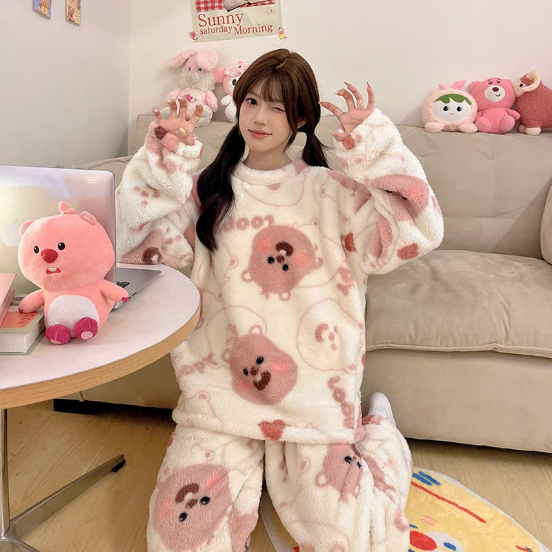 Cizgi filmi boz və qara pişik qış yeni mərcan yunlu pijama qadın yun astarlı və qalınlaşmış tələbə flanel ev geyimi xarici geyimlər