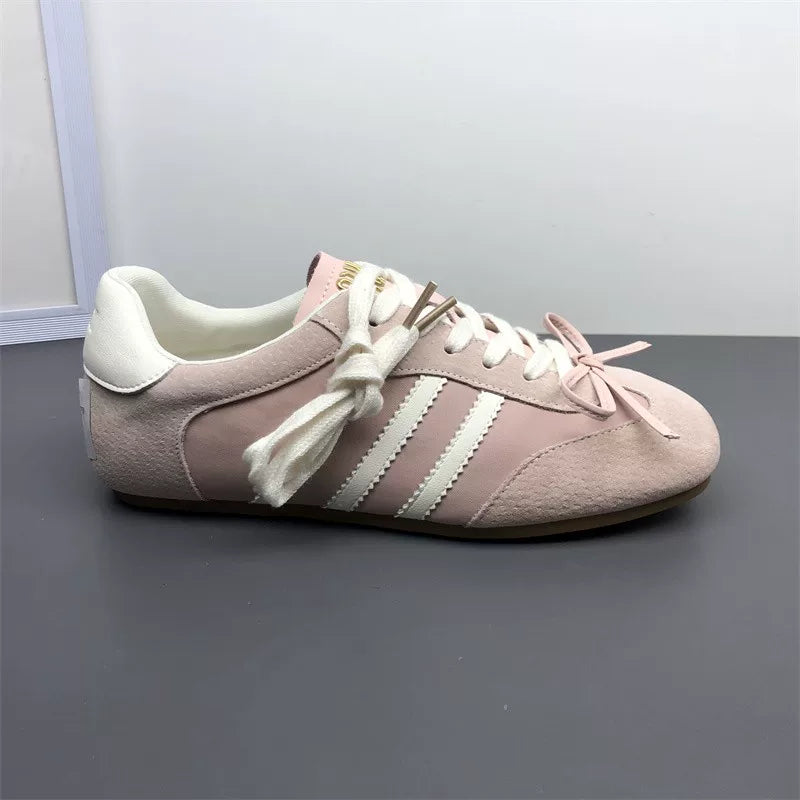 Women's shoes at discounted prices: German training shoes, genuine leather sneakers, new spring and fall casual shoes, women's suede cowhide Birken shoes, single shoes.