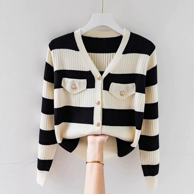 Plus Size Women's V-Neck Striped Chanel Style Knit Top, Fall/Winter Loose Fit, Slimming, Fashionable Sweater