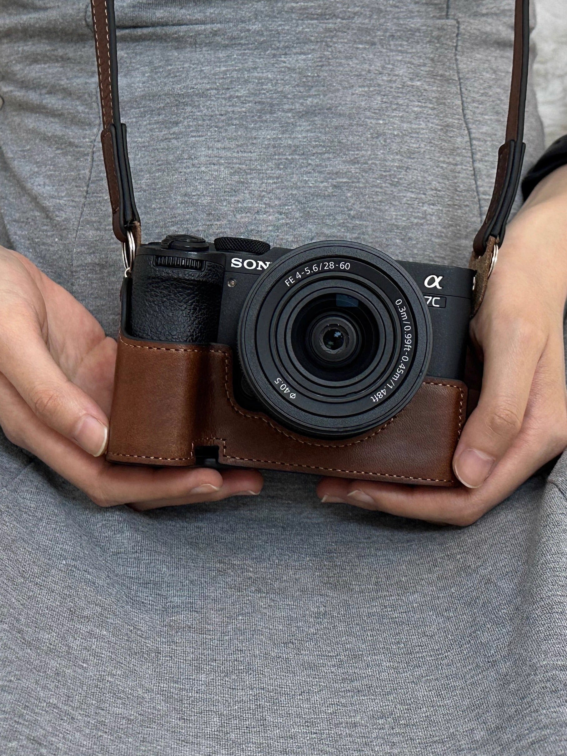 Sony A7C2 orijinal dəri qoruyucu çanta A7CR kamera çantası A7M5/4 A7R5 ZVE10 birinci və ikinci nəsil dəri qutu bazası