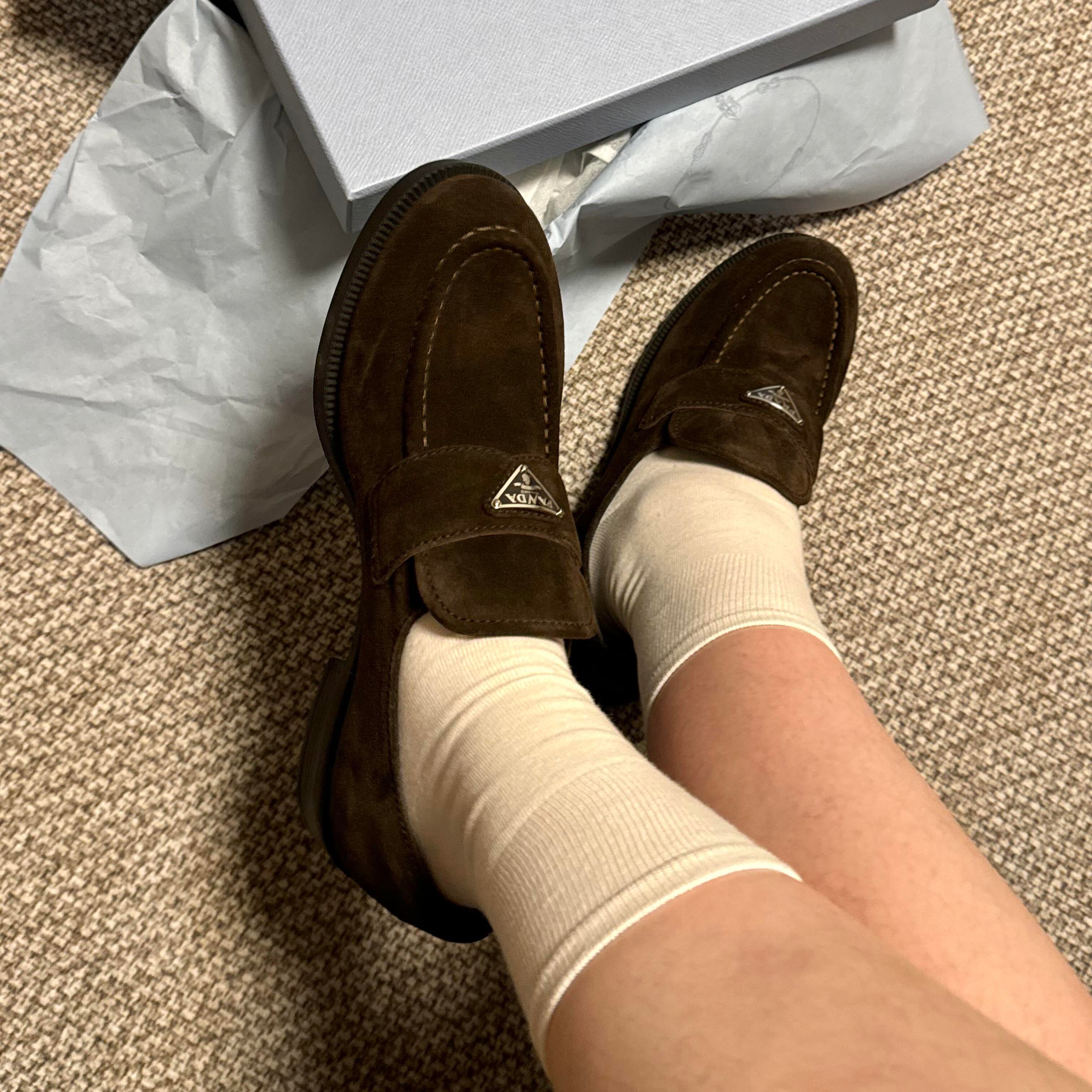 Quzu dərisi versiyası ~ Retro üçbucaqlı tokalı orijinal dəri qalın dabanlı qadın payız sürüşkən loferləri qalın dabanlı balet ayaqqabıları