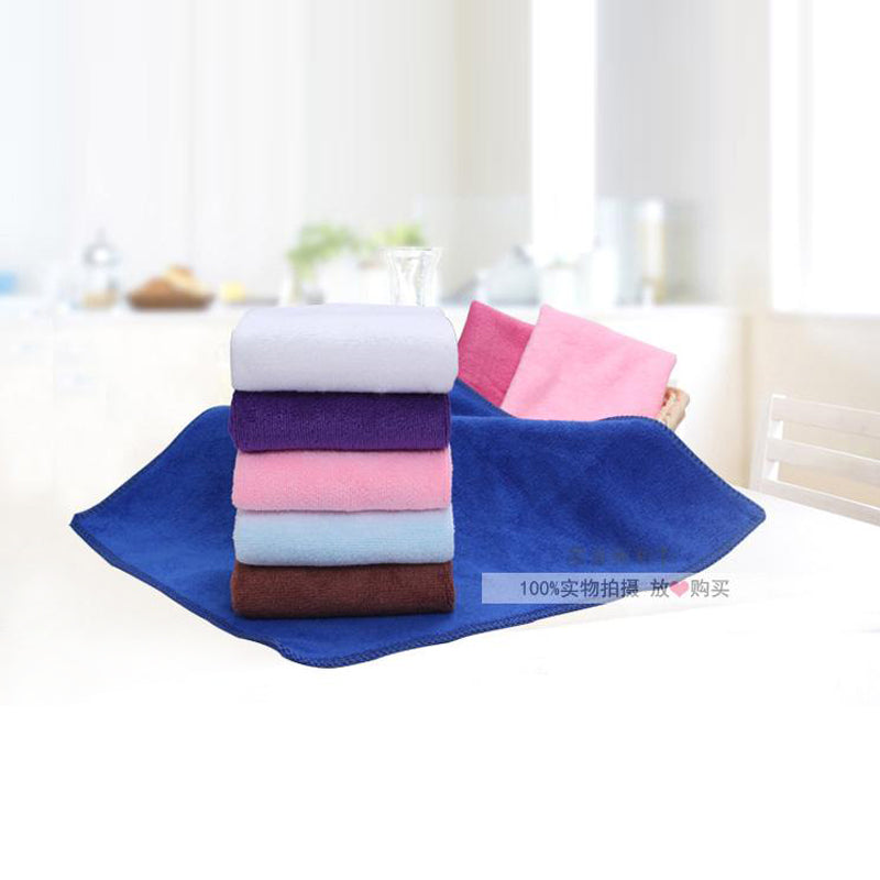 Kiçik kvadrat dəsmal asılan uşaq kiçik dəsmalı öz lanyardlı qalınlaşdırılmış uducu bez təmizləyici uşaq bağçası oteli
