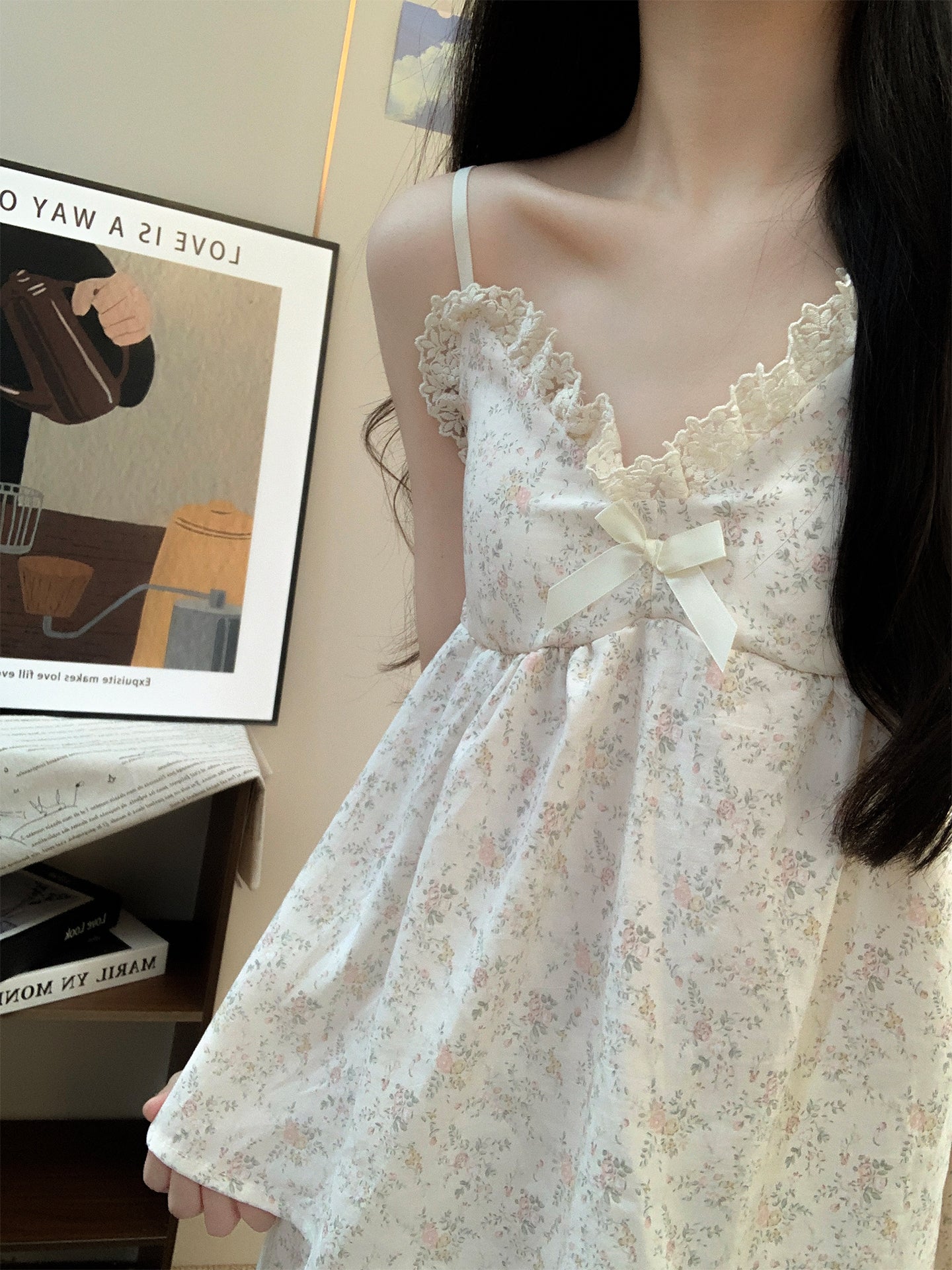 Döş yastıqları ilə yayda qadınlar üçün çiçəkli üç parçalı pijama, retro meşə üslubunda yüksək keyfiyyətli asma şalvar, yaz və payız ev geyimi