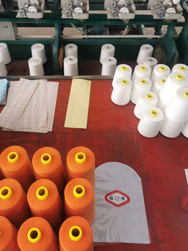 Lafeng markalı yüksək sürətli polyester tikiş ipi 20S/2 orta qalın sap böyük rulon baqaj sapı tikiş maşını ipi 202 ağ sap