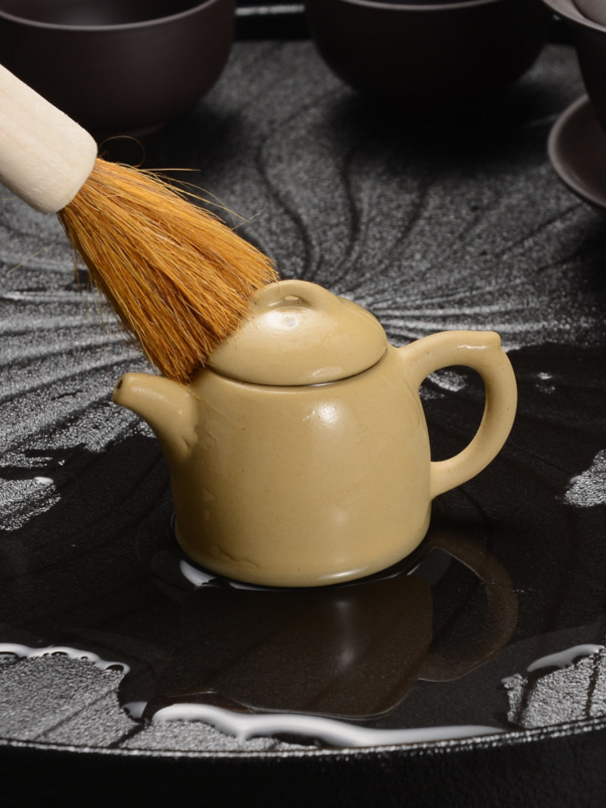 Butik çay heyvanı bəzəkləri mini bənövşəyi gil qablar, kiçik cib barmaq ucu qablar, çay oyuncaqları, çay dəstləri, çay masaları, kunq fu çay dəstləri saxlaya bilər.