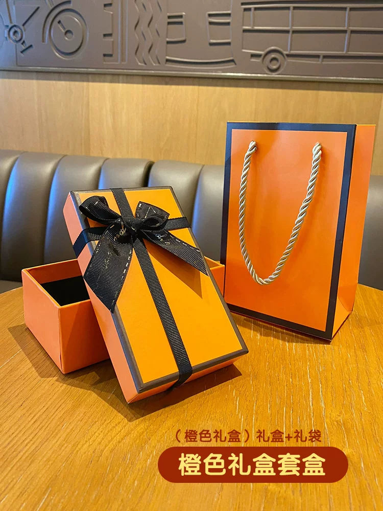 Car key chain gift box, high-end Instagram style, exquisite empty box, perfect for a lover's Mother's Day or birthday gift.