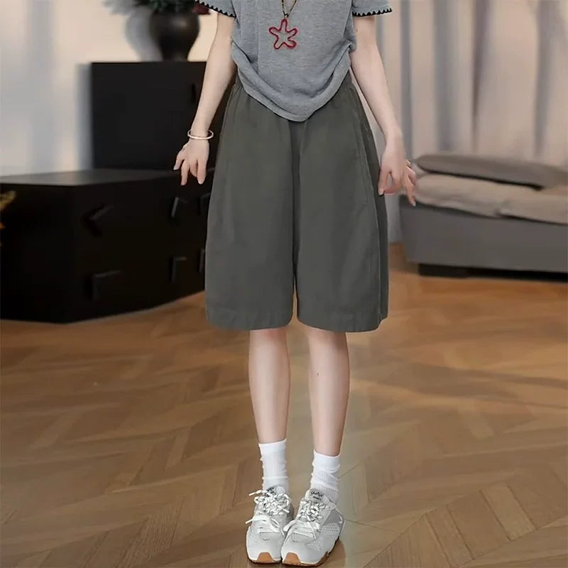 Qadınlar üçün nəfəs alan beş nöqtəli şort, yay üçün nazik və şık, böyük ölçüdə, çox yaraşıqlı, yüksək belli, arıqladıcı, geniş ayaqlı düz şalvar.