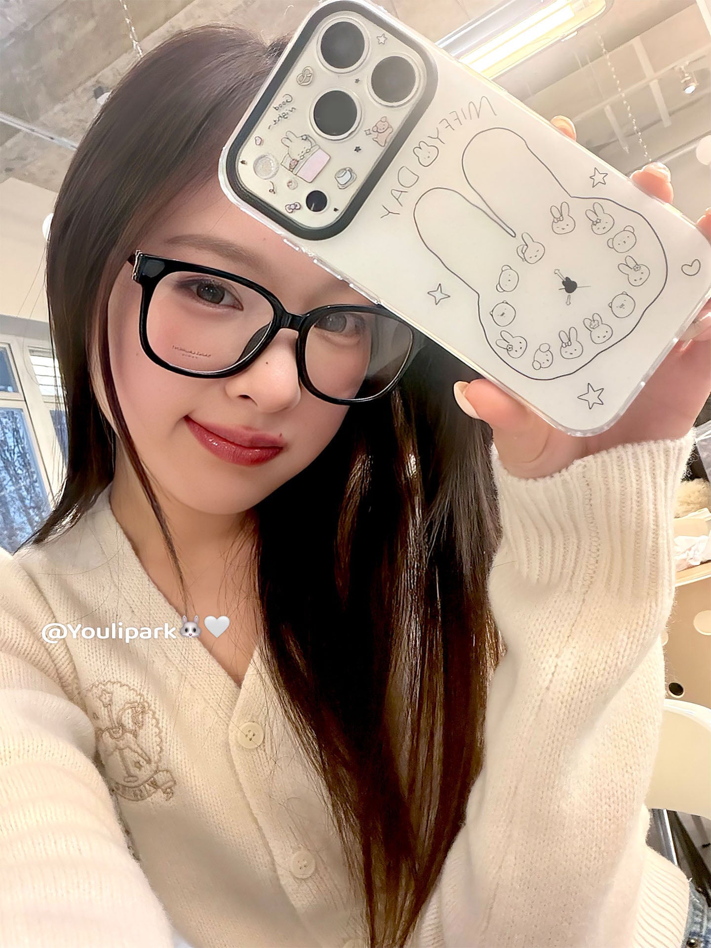 Yuri Park ins Koreya sadə və yaraşıqlı dovşan ayı saatı 17 17pro Apple 17ProMax cib telefonu qutusu iPhone16 hər şey daxil 14 yeni 16Promax qoruyucu örtük