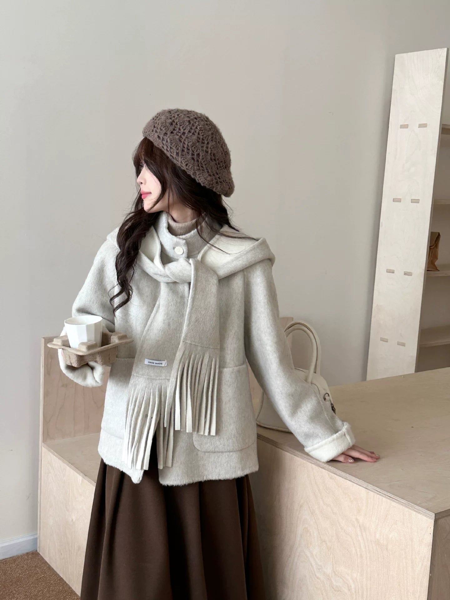 Avropa üslubunda 2025 Payız/Qış Koreya üslubunda eşarp, papaq, iki tərəfli kaşmir palto, qadın qısa yun palto, qalın