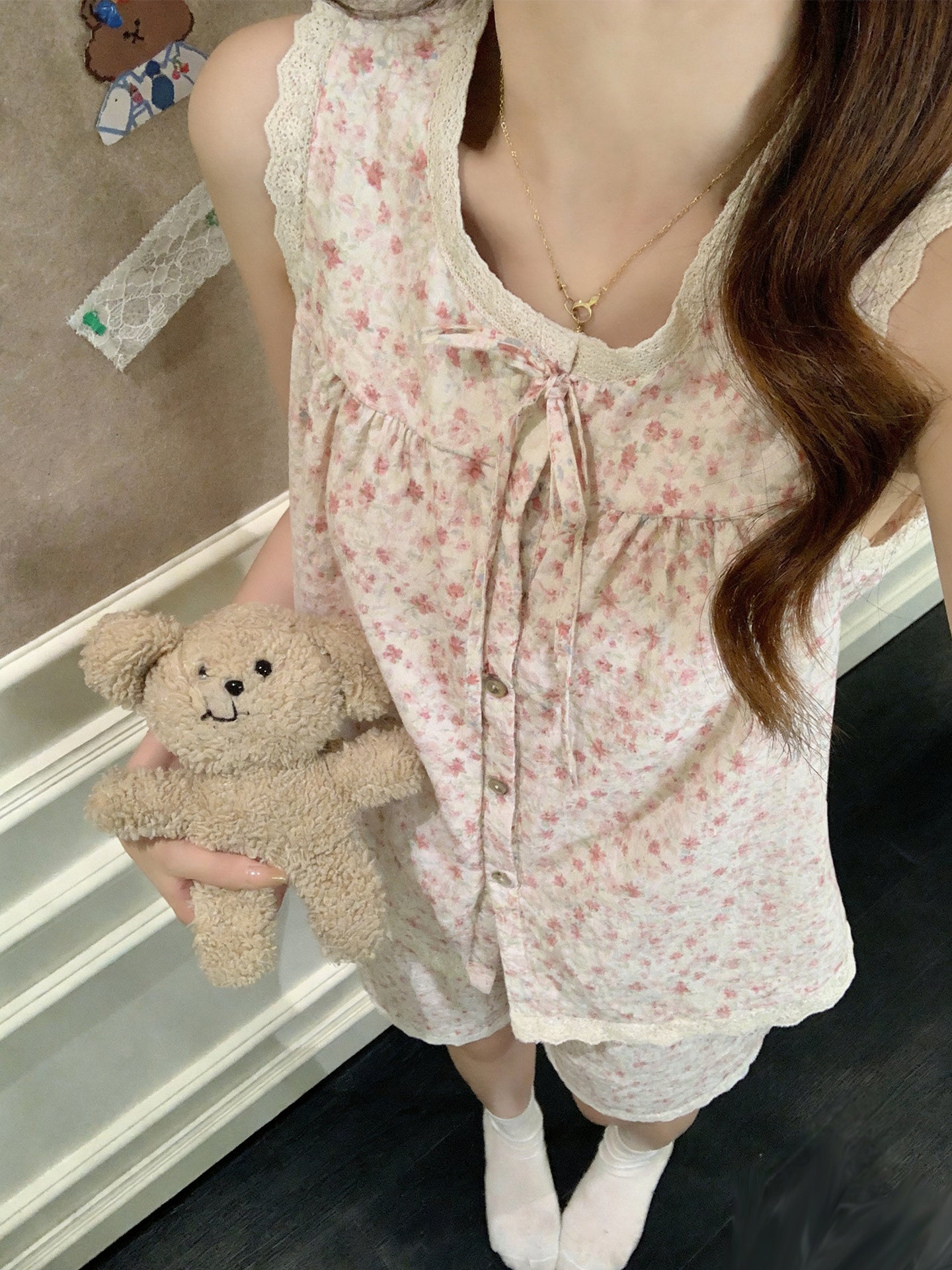 Qadınlar üçün qolsuz jilet pijama Yay Tianyunduo pambıq sinə yastığı ilə 2026 yeni şirin çiçəkli tələbə ev paltarı