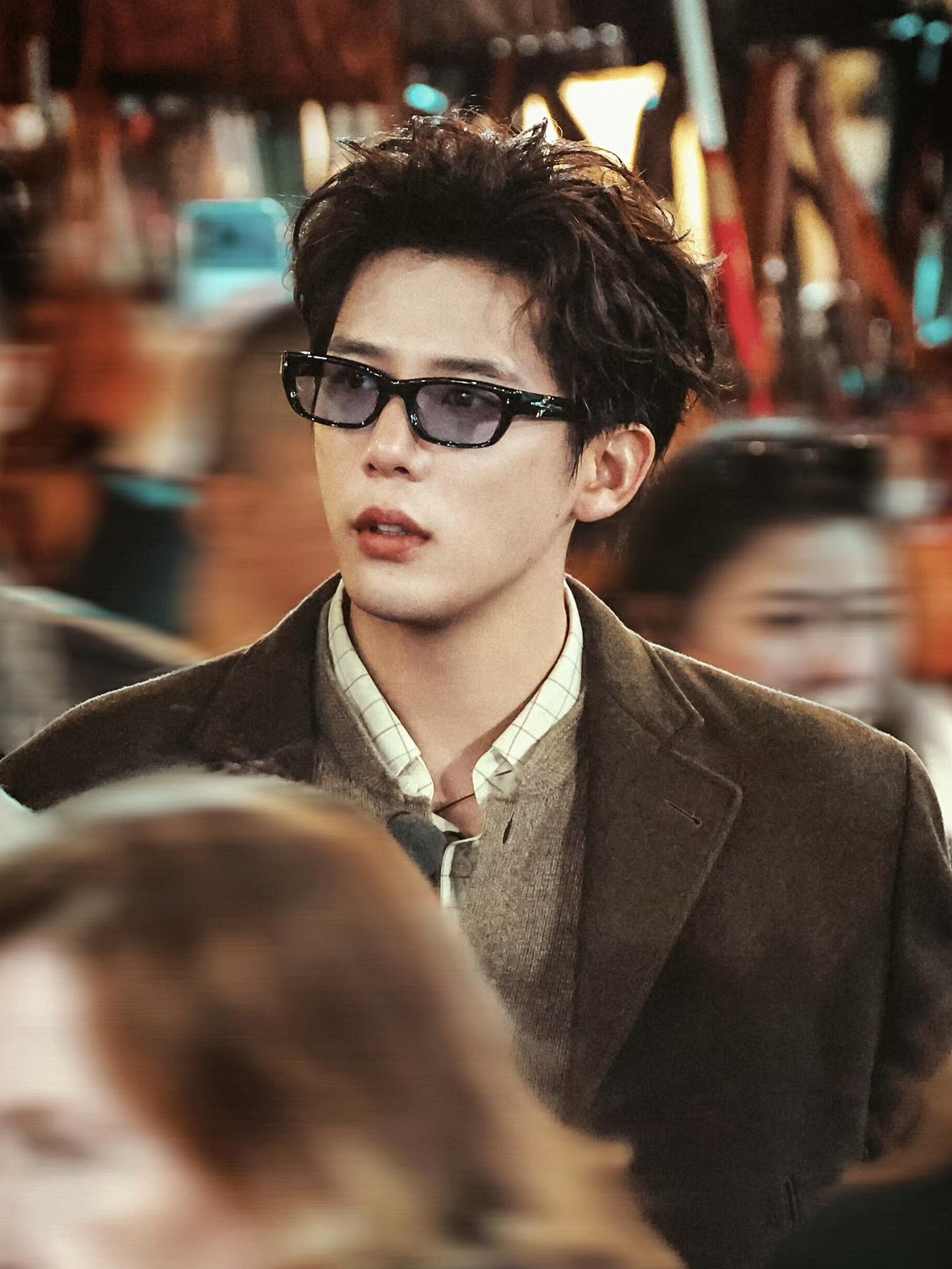 Wang Anyu və Deng Chao-nun kişilər üçün eyni üslubda kvadrat çərçivəli mavi günəş eynəyi, moda, yaraşıqlı, təhlükəsiz, kiçik üz, qadınlar üçün açıq rəngli yaz və yay günəş eynəyi