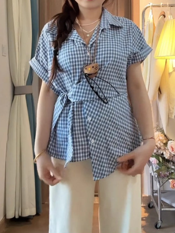 Yay üçün ideal olan, qalınlıq detalları olan, böyük ölçülü, nizamsız dizaynlı mavi rəngli dama-dama köynək, gözəl və arıqladıcı qısaqol köynək.