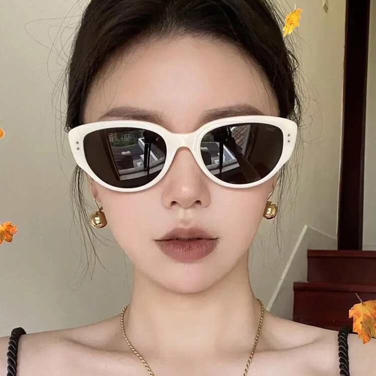 Dayuanjia Günəşli Koreya versiyası retro yeni pişik gözü günəş eynəyi qadınların dəbli günəş eynəyi yüksək səviyyəli yaz və yay günəş eynəyi
