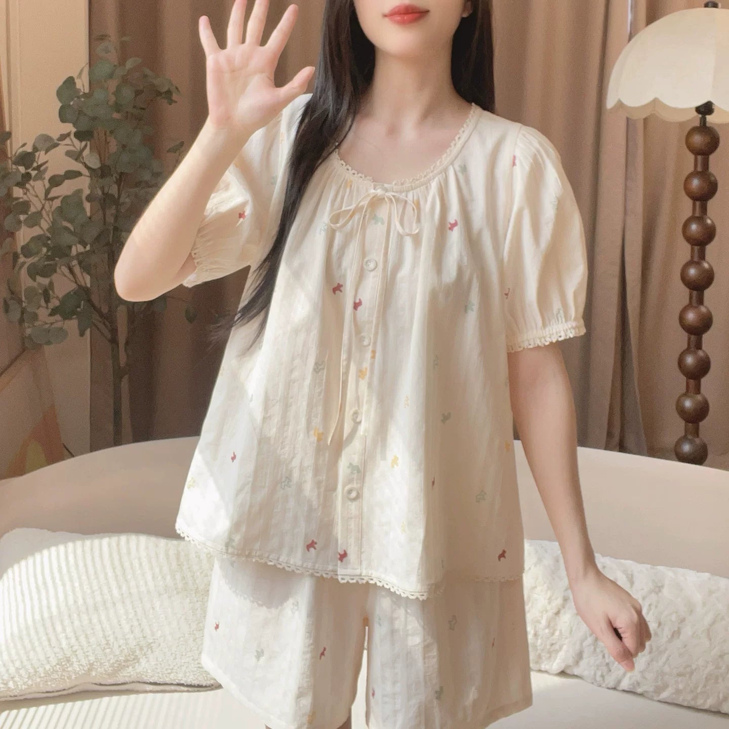 2026 pijama qadınlar üçün yay yeni qısaqol şort və şalvar üç hissəli dəst təmiz pambıq yay ev geyimi kostyumu nazik döş yastığı ilə
