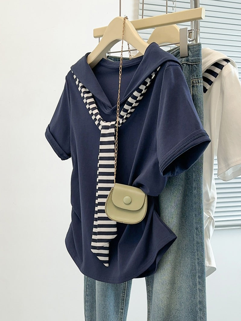 Qadınlar üçün tünd göy rəngli zolaqlı yaxalıqlı qısaqol futbolka, yeni yay stili, böyük ölçü, gözəl və arıqladıcı, bel sıxan köynək.