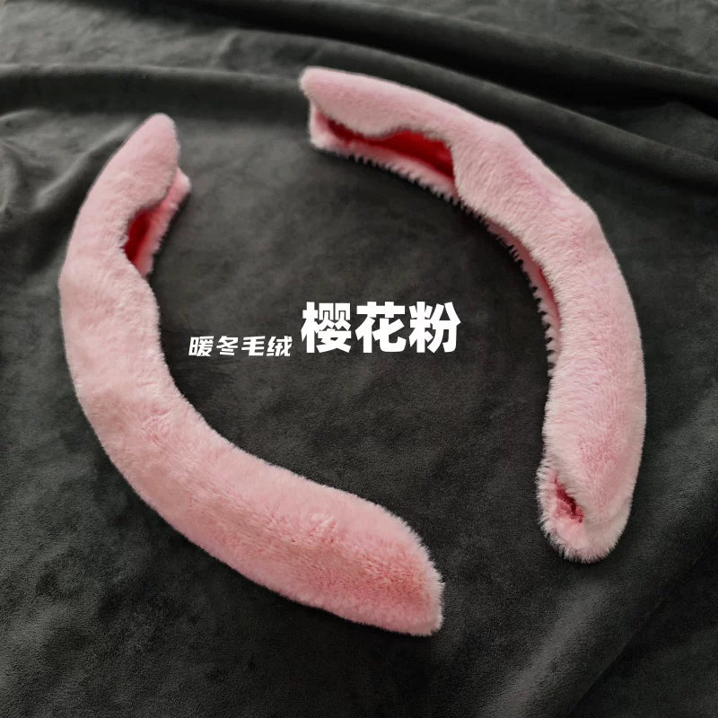 Winter car steering wheel cover, soft, high quality, non-slip, warm, mink fleece, short soft, semi-closed steering wheel cover