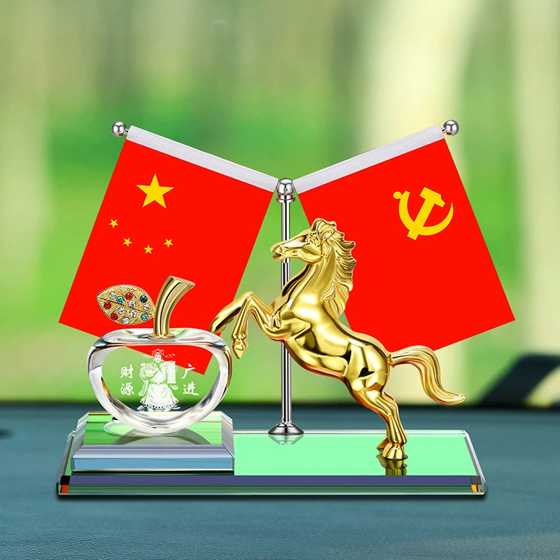 Alaşımlı At Uğur Avtomobil Ornamentləri Yeni Beş Ulduzlu Qırmızı Bayraq Dekorasiyası Avtomobil Kristal Alma Aromaterapiya Oturacaq Dekorasiyası