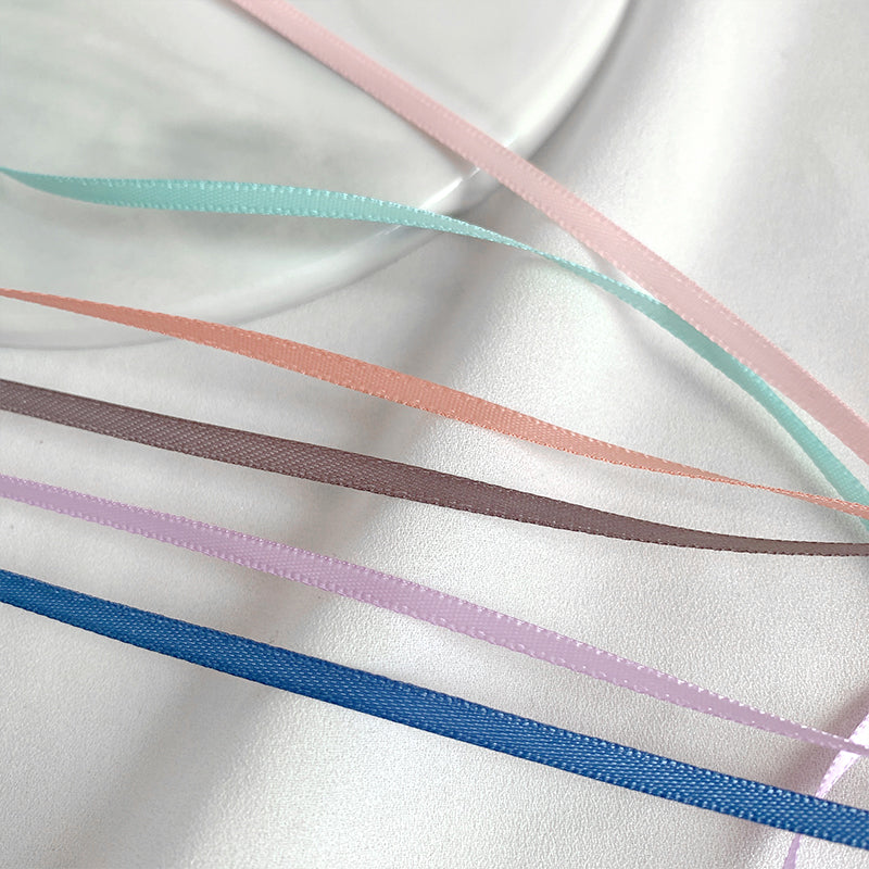 0,3 sm şifrəli iki tərəfli polyester lent toy yayı yüksək səviyyəli hədiyyə qablaşdırma ipək lent 3 mm nazik lent