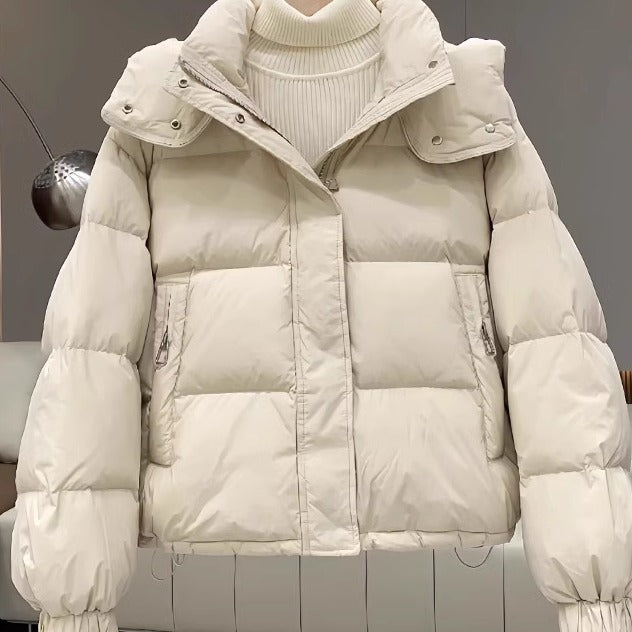 Bu ilin məşhur qadın aşağı gödəkçələri, 2025-ci ilin qış yeni modelləri, ən çox satılan kiçik qısa isti paltolar və yumşaq gödəkçələr.