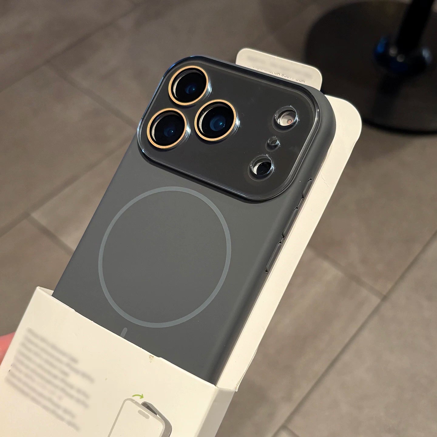 Apple iphone cib telefonu üçün uyğun maye silikon kiçik pəncərə, yeni 17promax yüksək səviyyəli sense 15 maqnit udma ilə 14 linza plyonka düz rəng 13 hər şey daxil düşməyə qarşı 16pro niş kişi və qadın qutusu