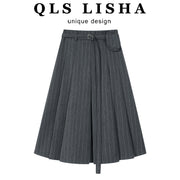 Cholisa-nın çox şirin və özünəməxsus qırçınlı zolaqlı midi ətəyi yaz və payız üçün yeni, arıq və zərif bir tərzdir.