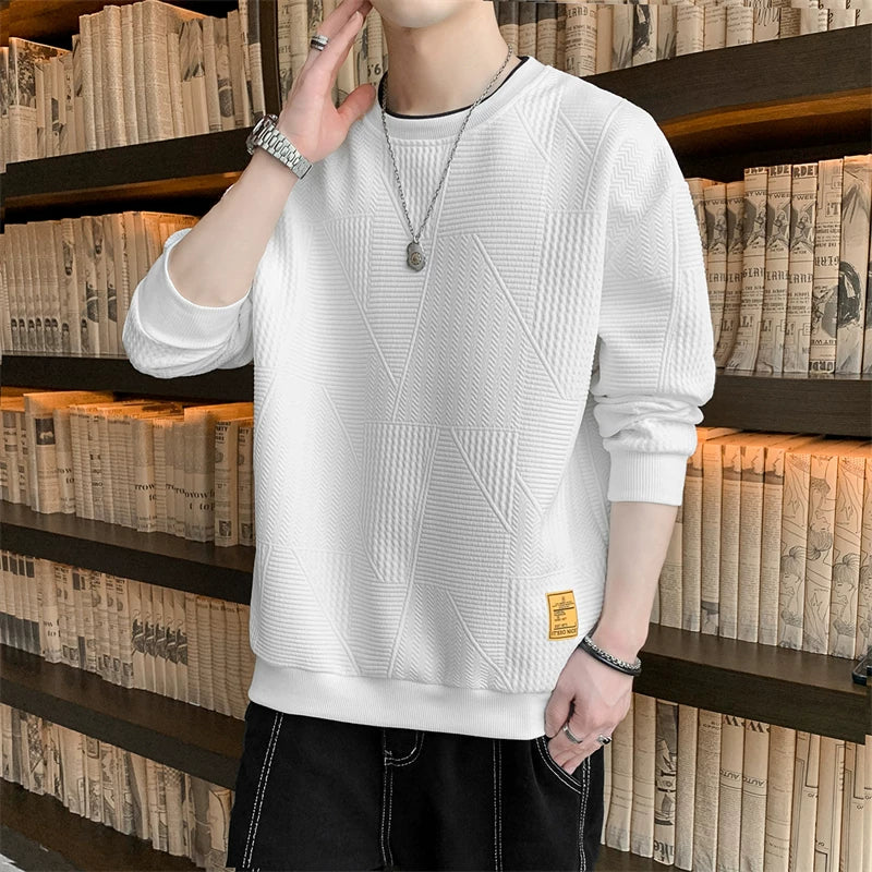 Endirimli satışlar, sərfəli qiymətlər, markalı kişilər üçün uzunqol futbolkalar, dəbli vafli toxunmuş sviterlər və digər idxal olunmuş kişi geyimləri.