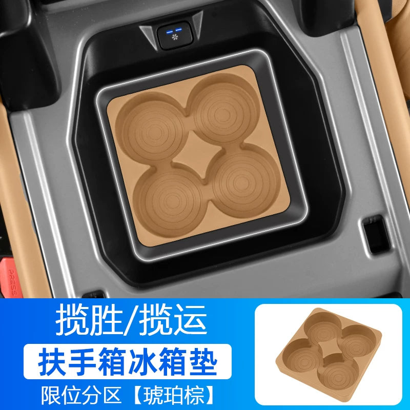 2023-2025 Land Rover Range Rover Sport Executive Edition modellərinə aiddir: Qoltuqaltı saxlama qutusu, mərkəzi konsol saxlama qutusu və əlcək qutusu.