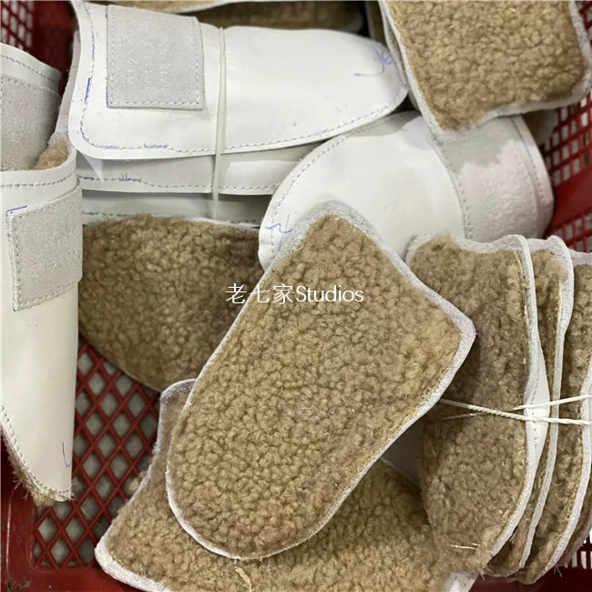 Laoqi Family Soul Edition German Training Shoes, 2025 New Style, White Flat Genuine Leather Fashion Sports Couple Shoes