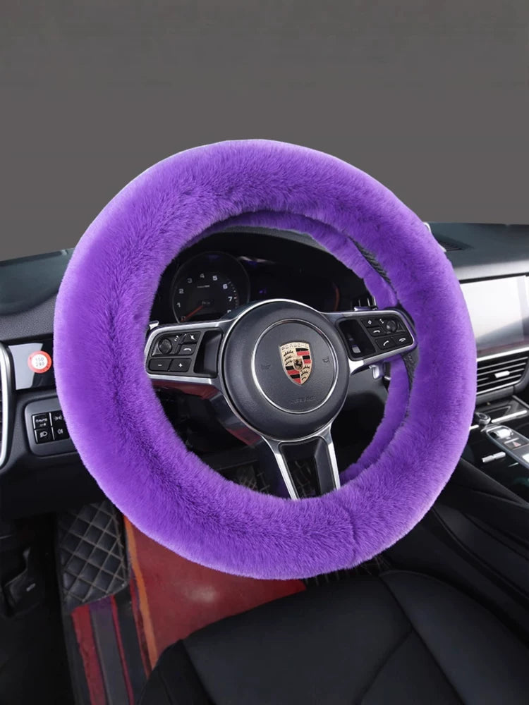Car steering wheel cover, soft, warm, non-slip, soft and comfortable for winter, universal car interior accessory.