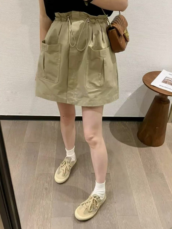 Qadınlar üçün böyük ölçülü, ipli yük ətəyi, yay üçün mükəmməldir, armud formalı fiqurları gözəl göstərir, qarın nahiyəsini gizlədir və arıqladıcı A-xəttli şortlar.