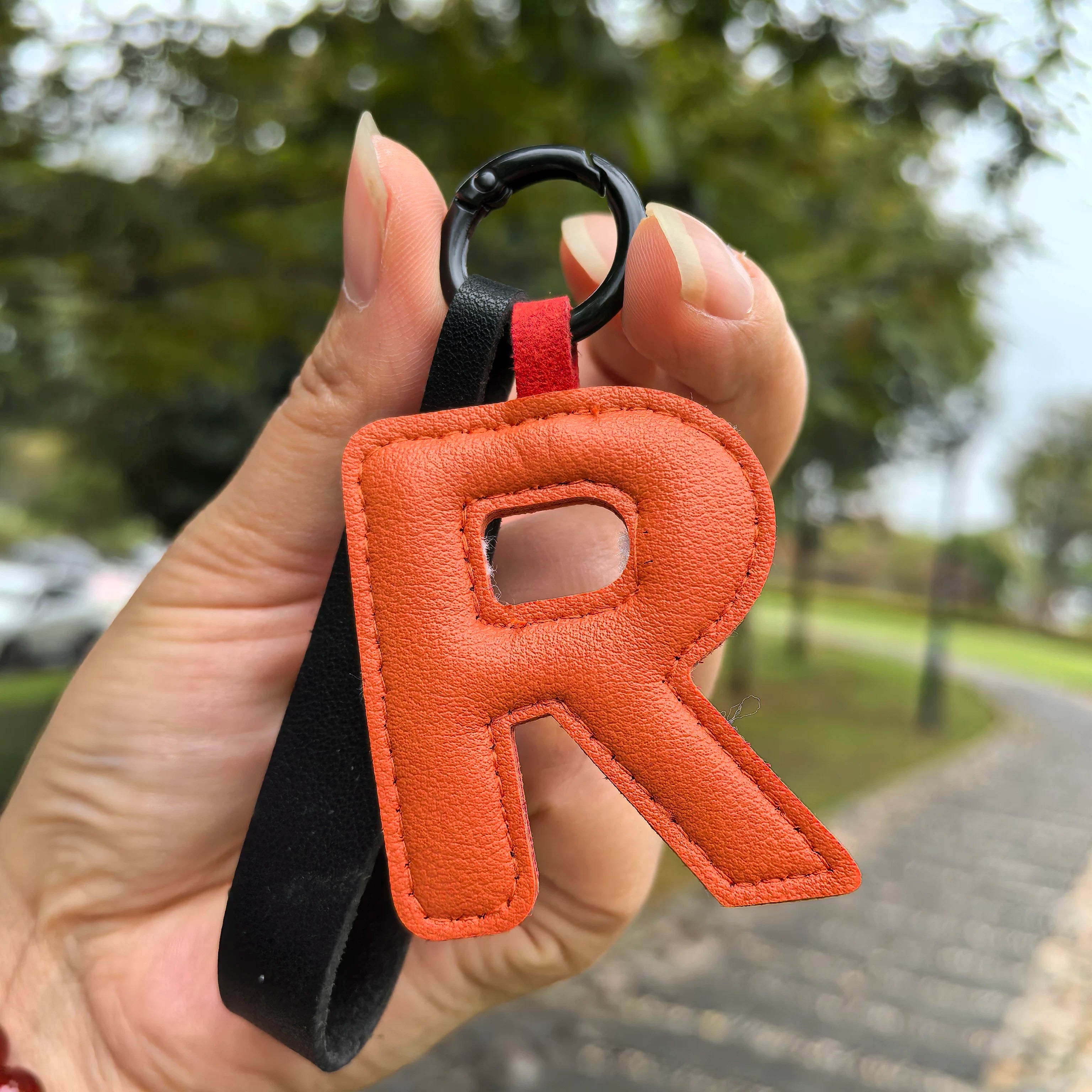 Şokoladlı İngilis hərfli açar zənciri avtomobil açar zənciri çantası aksesuarı mobil telefon cazibəsi ST