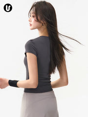 İdman qısaqol qadın yeni tez quruyan nazik yoqa köynək kostyumu qaçış Pilates məşq paltarı fitness top yay