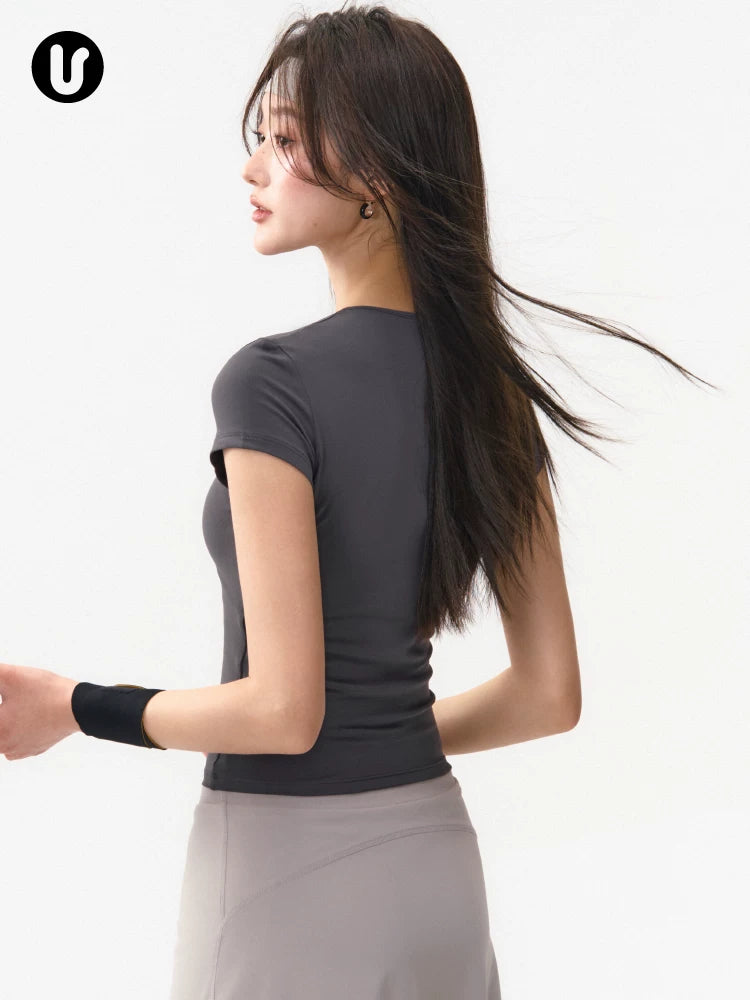 İdman qısaqol qadın yeni tez quruyan nazik yoqa köynək kostyumu qaçış Pilates məşq paltarı fitness top yay