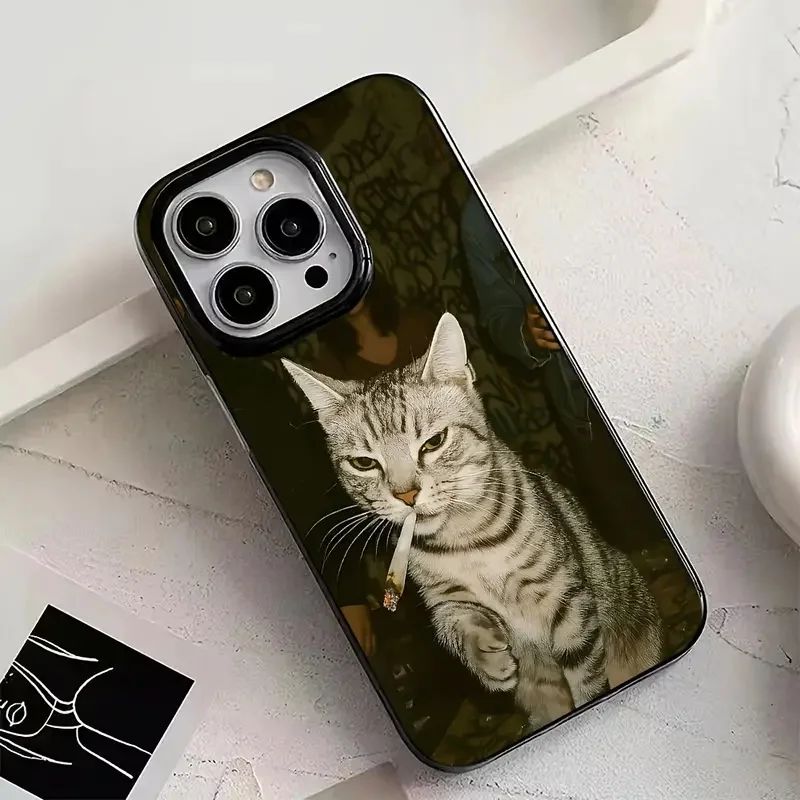 iPhone 17 A üçün şık pişik siqareti naxışlı qara rəngli telefon qabı