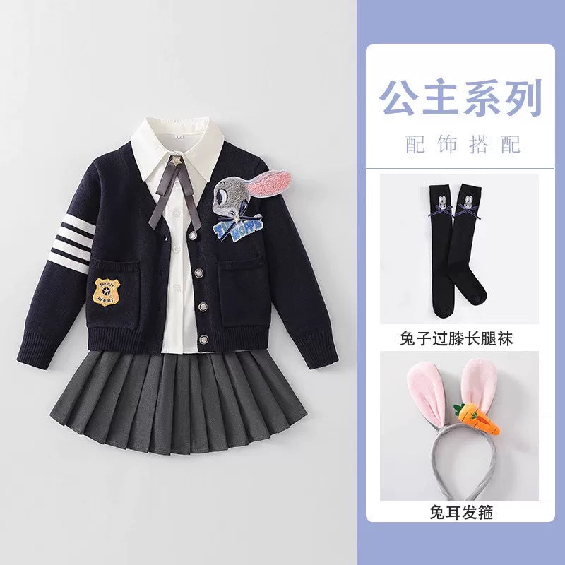 Yeni payız üslubunda qızlar üçün dovşan polis məmuru sviteri üç hissəli dəst, JK ətəyi, dəbli payız və qış uşaq ad günü geyimləri