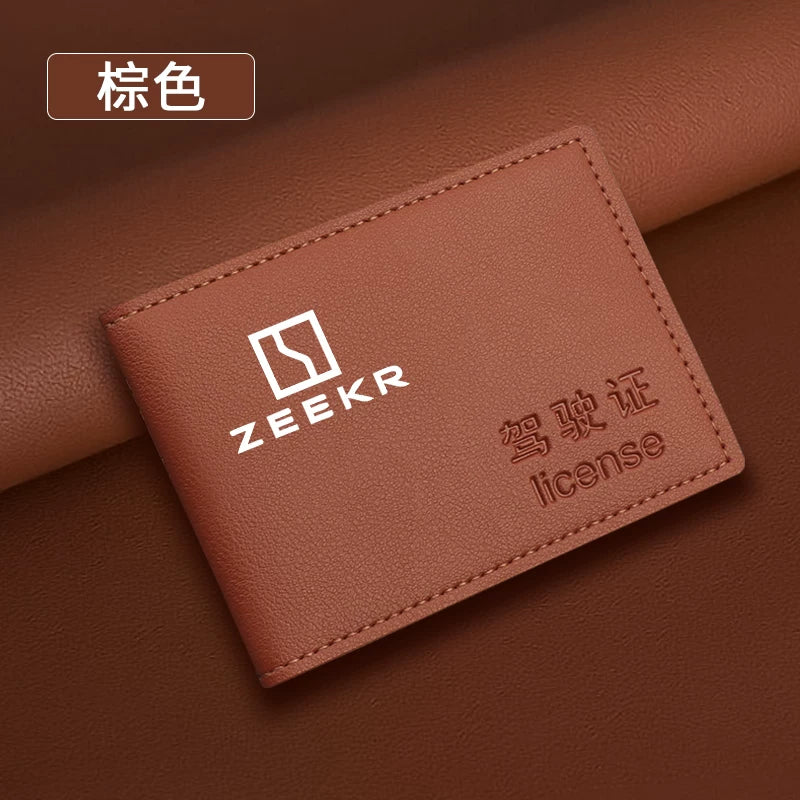 ZEEKR 001/009/007 nəqliyyat vasitələri, sürücülük vəsiqəsi qoruyucu örtüyü, nəqliyyat vasitəsinin qeydiyyat şəhadətnaməsi və digər sənəd örtüyü üçün uyğundur.