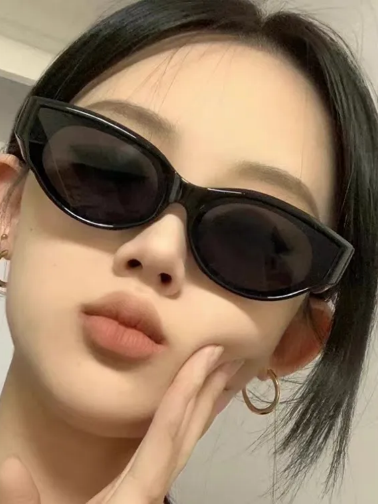 Jennie'nin eyni üslublu qadınlar üçün günəş eynəyi retro hottie pişik gözü kiçik çərçivə eynəkləri günəşdən qoruyan UV günəş eynəkləri kiçik üz modası