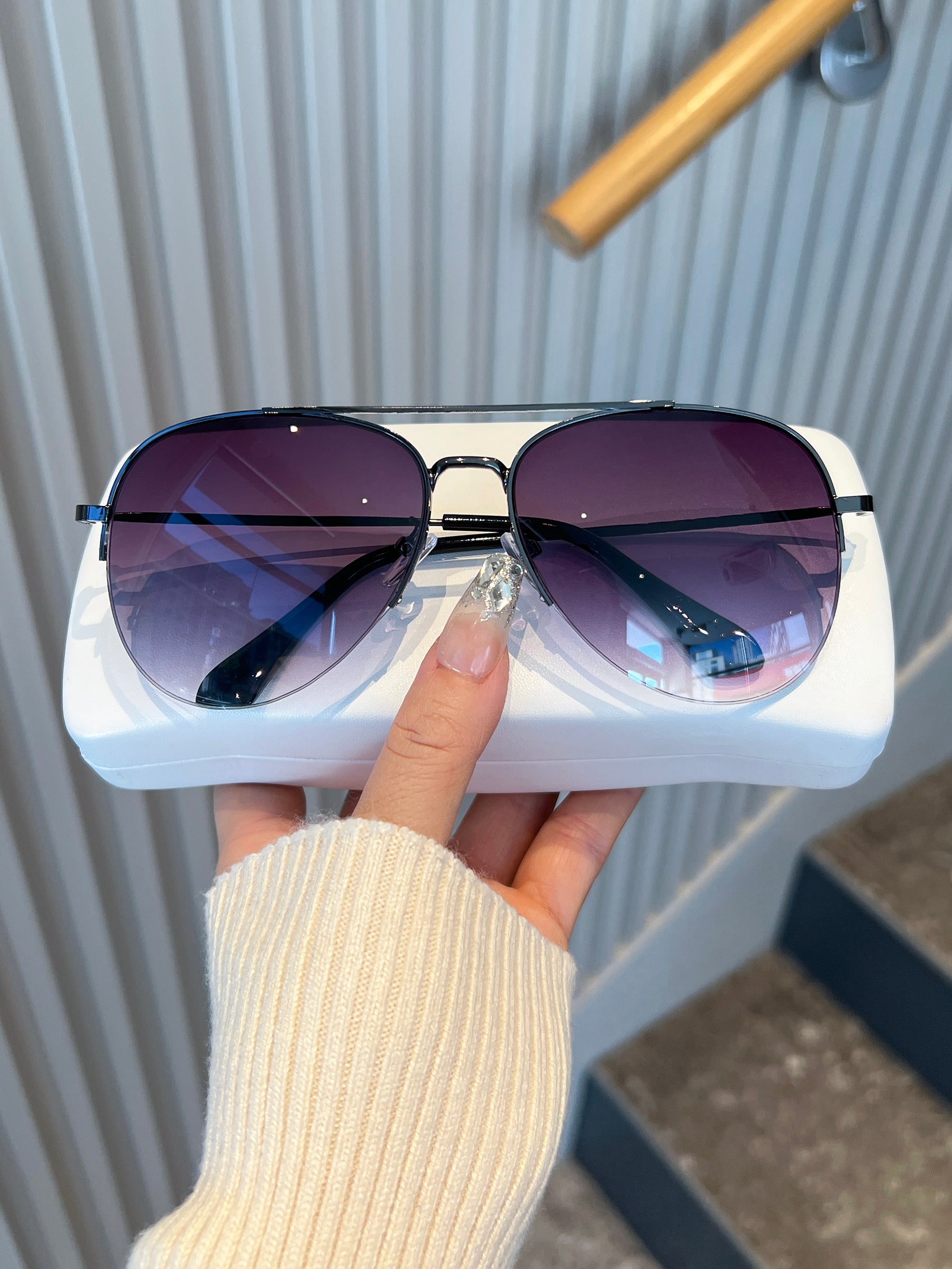Kişilər və qadınlar üçün Aviator günəş eynəkləri, böyük üzlər üçün toad eynəkləri, sürmə və sürmək üçün anti-UV fərdiləşdirilmiş yarım çərçivəli gün eynəkləri, moda