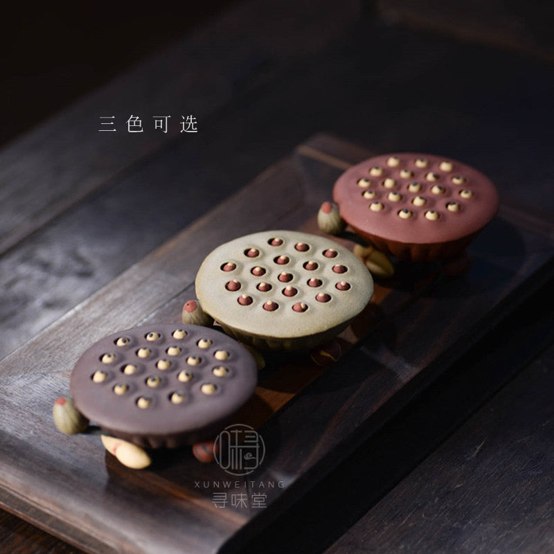 Yixing bənövşəyi qumlu lotus pod bəzəkləri｜Əl istehsalı kreativ lotus toxumu çay ev heyvanı örtüyü sahibi Kung Fu çay dəsti aksesuarlarını dəstəkləyə bilər