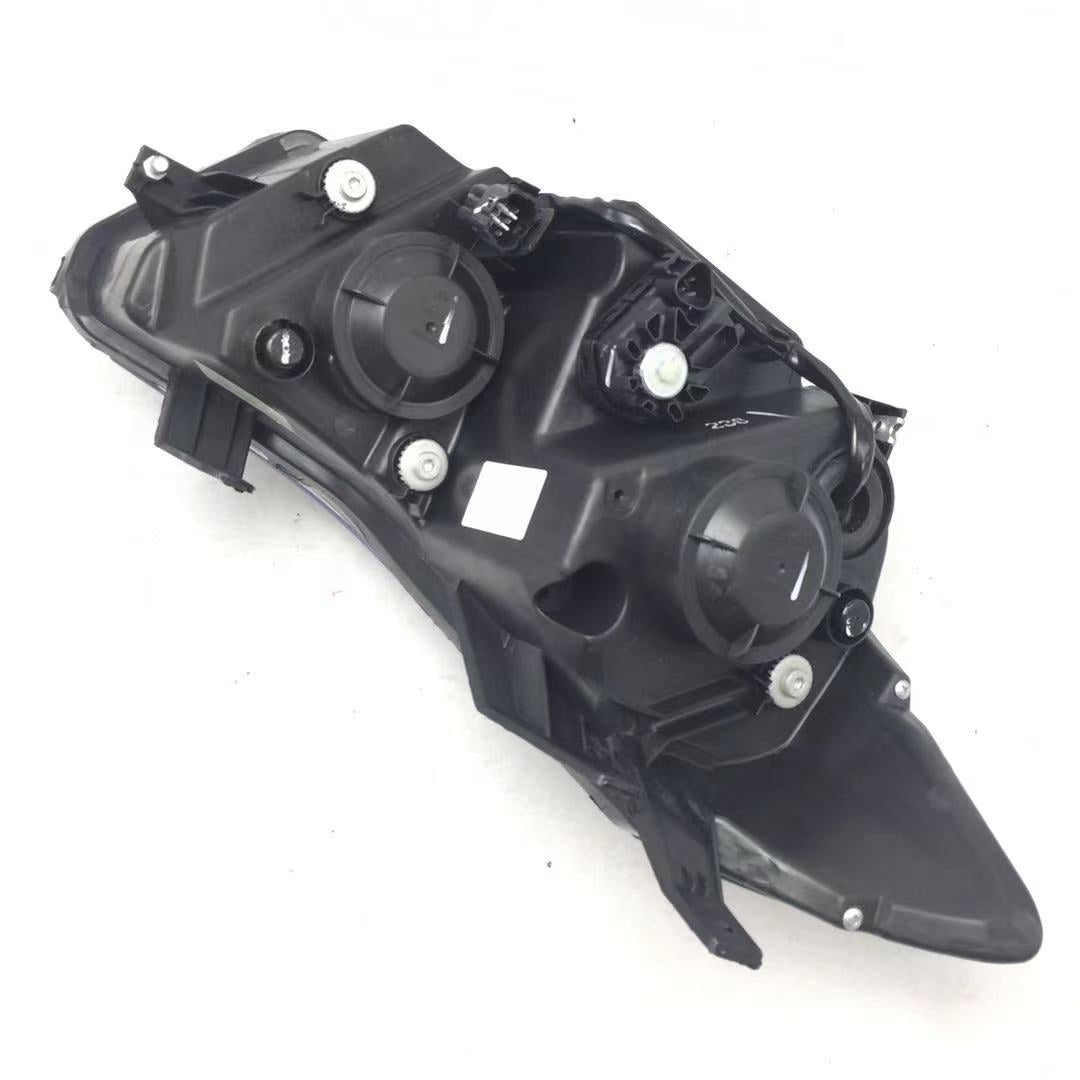 Applicable to Suzuki SX4 2013 Cool Sharp Headlight Kit with Lens for High and Low Upgraded Models