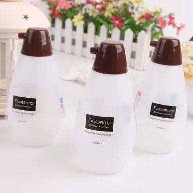 Mətbəx üçün sıxılmış sous şüşəsi kommersiya salatı pomidor mürəbbəsi bal plastik ucu sıxmaq üçün ədviyyat yağ qabı material saxlama qutusu