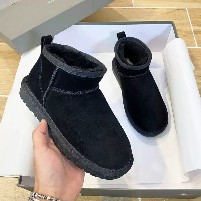 2025 Zhou Dongyu style snow boots, women's short boots, leather and fur, winter genuine leather, wool lining, large size men's shoes.