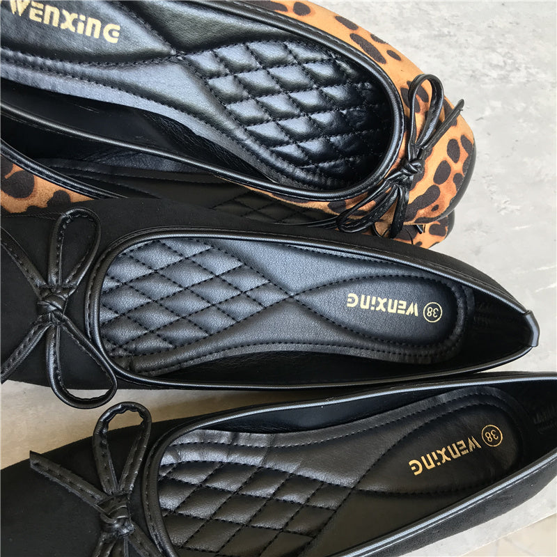 Yeni Avropa ixrac stilində qadın kvadrat burunlu düz ayaqqabılar, yumşaq dabanlı hamiləlik ayaqqabıları, bantlı düyünlü donuz burnu ayaqqabıları.