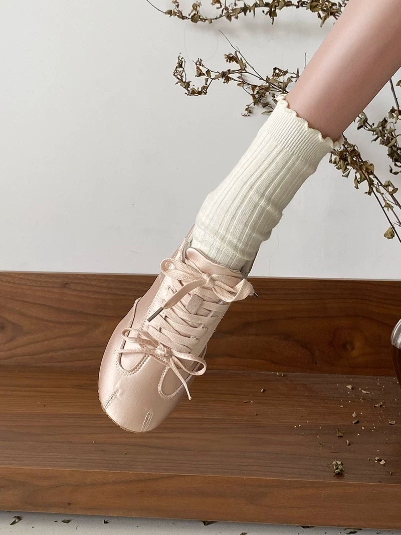 YesDay Sweet Dəyirmi Barmaq Düz Təsadüfi Ayaqqabılar 2026 Yaz Yeni Gəlişi Çox yönlü Yay Balet Stilində Alman İdman Ayaqqabıları Qadınlar üçün