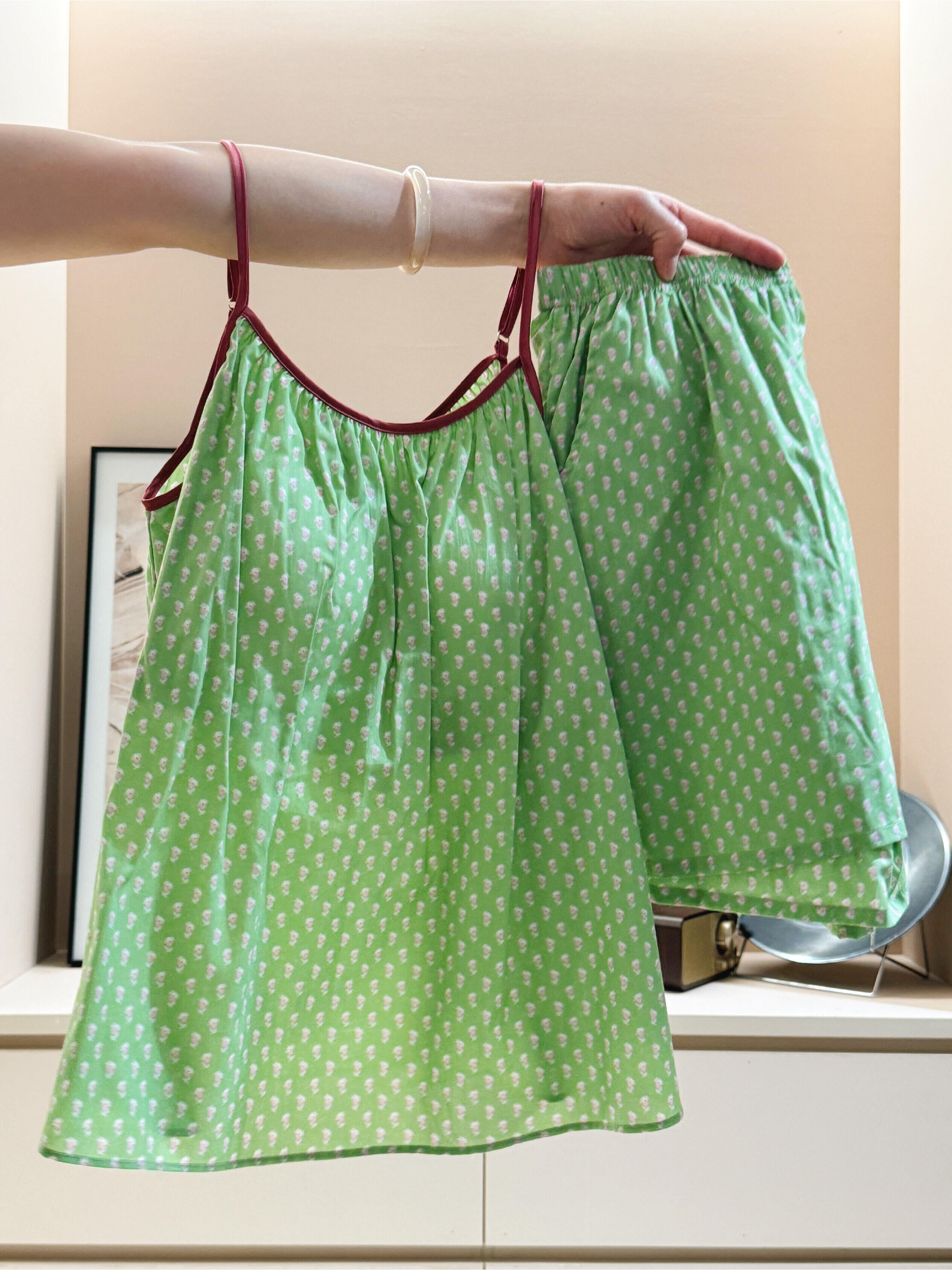 Sweet Girly Fresh Çiçəkli Asma Kəmər Döş Yastığı Pijama Qadın 2026 Yay Böyük Ölçülü Ev Geyimi İki Parçalı Dəst